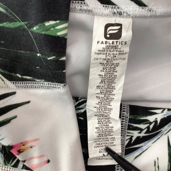 Fabletics Tights S/M 34-35 hip, near new condition - Picture 4 of 5